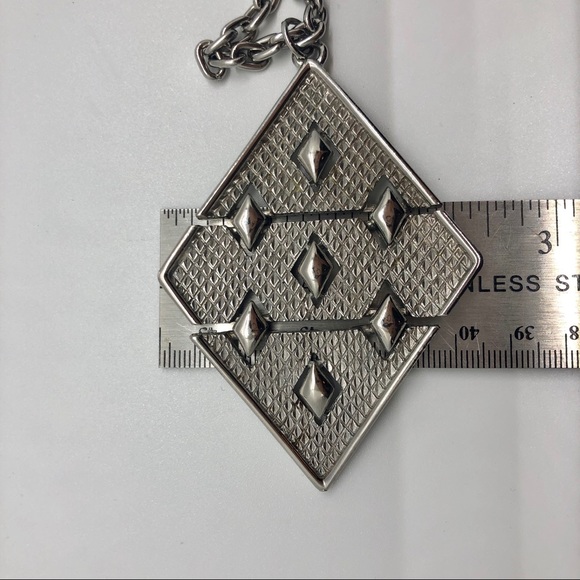 Vintage Lisner Silver-tone Medallion Necklace - Picture 5 of 7